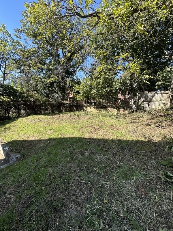Building Photo - 7211 Lemington Ave