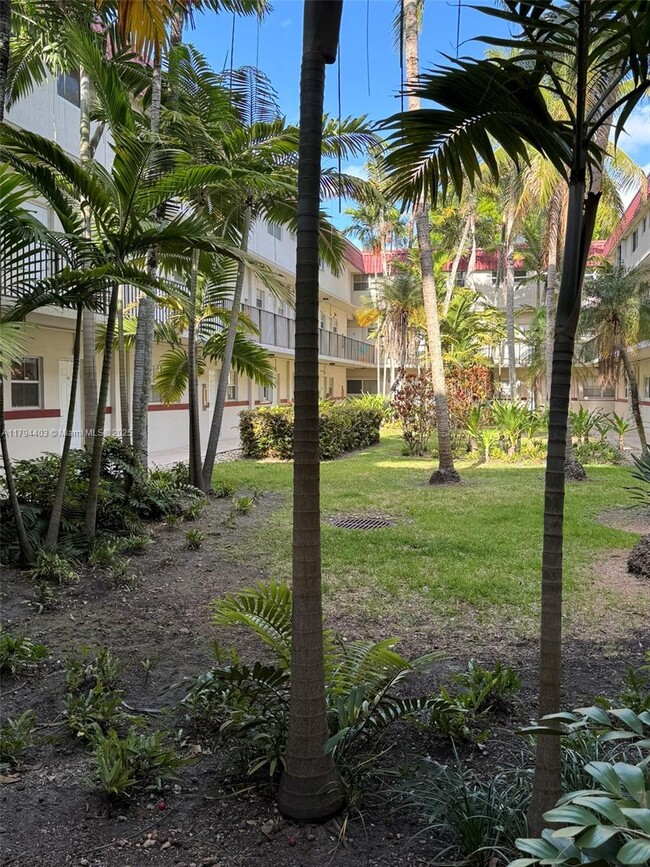 Building Photo - 8600 SW 67th Ave