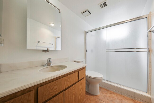 Building Photo - 40953 Inverness Way