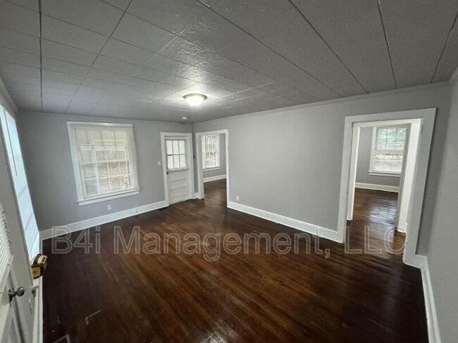 Building Photo - 771 Beaumont Cir