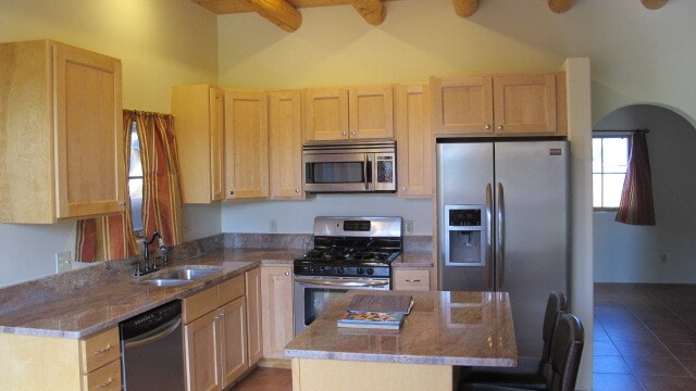 Building Photo - 1040 Cll Palomita