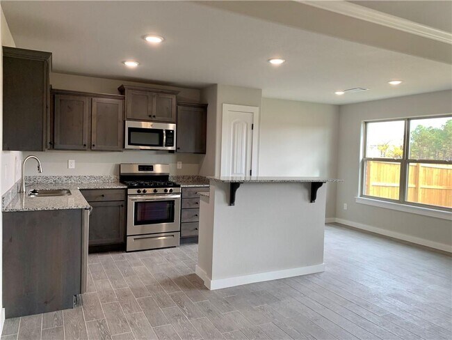 Building Photo - 442 Rama St