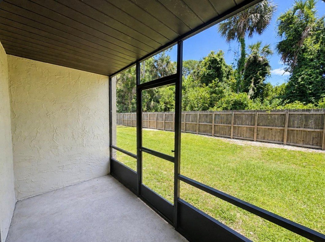 Building Photo - 411 Banana Cay Dr