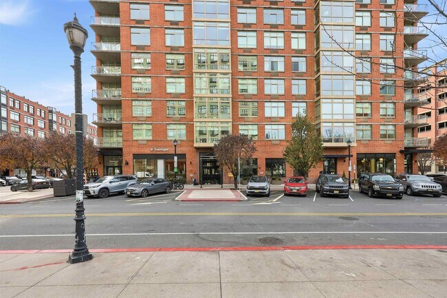 Building Photo - 1450 Washington St