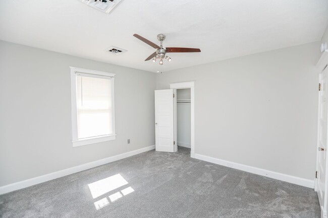 Building Photo - Spacious apartment for rent in Portsmouth ...