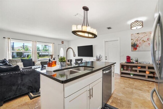 Building Photo - 1850 W Lake Brantley Rd