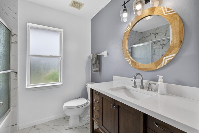 Building Photo - 16931 78th Rd N