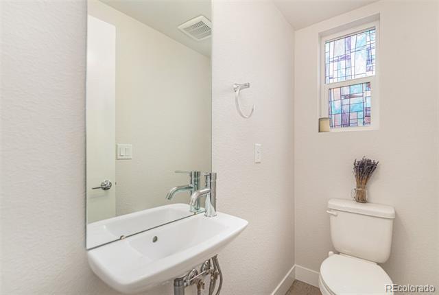 Building Photo - 3435 W 63rd Ave