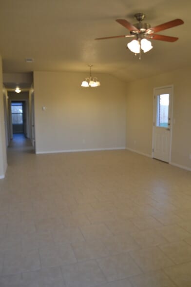 living / dining - 220 Ryan Cir Apt B