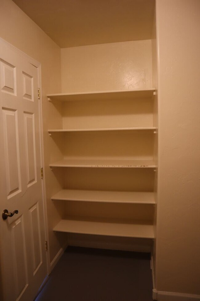 Building Photo - Livable, Lovable, & Available!