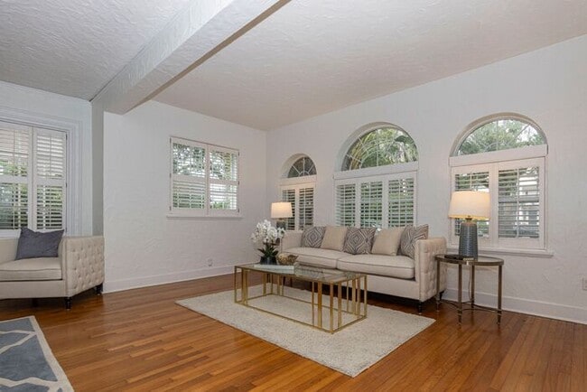 Building Photo - Spacious 4-Bedroom 1930's Mediterranean Home in College Park