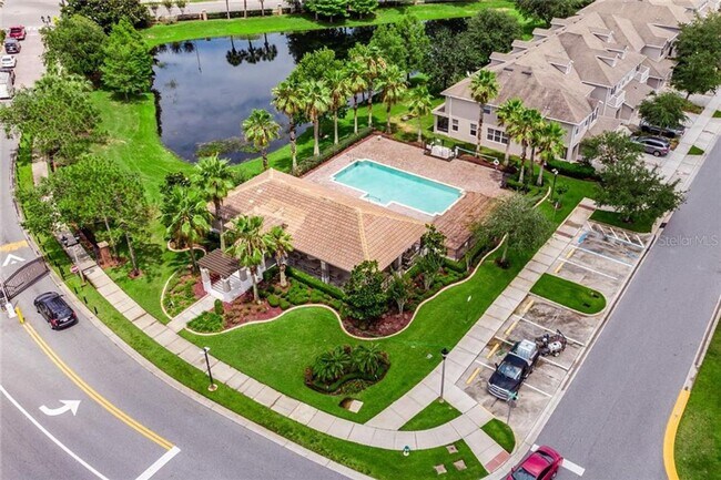 Building Photo - Beautiful 3/2.5 Townhome in gated communit...
