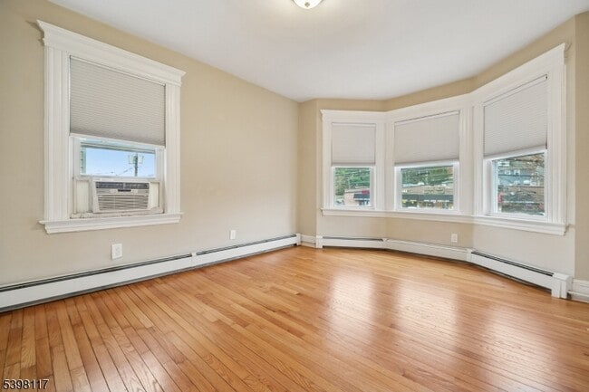 Building Photo - 159 Valley Rd