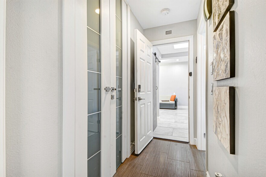 Building Photo - 1530 Crestar Ct