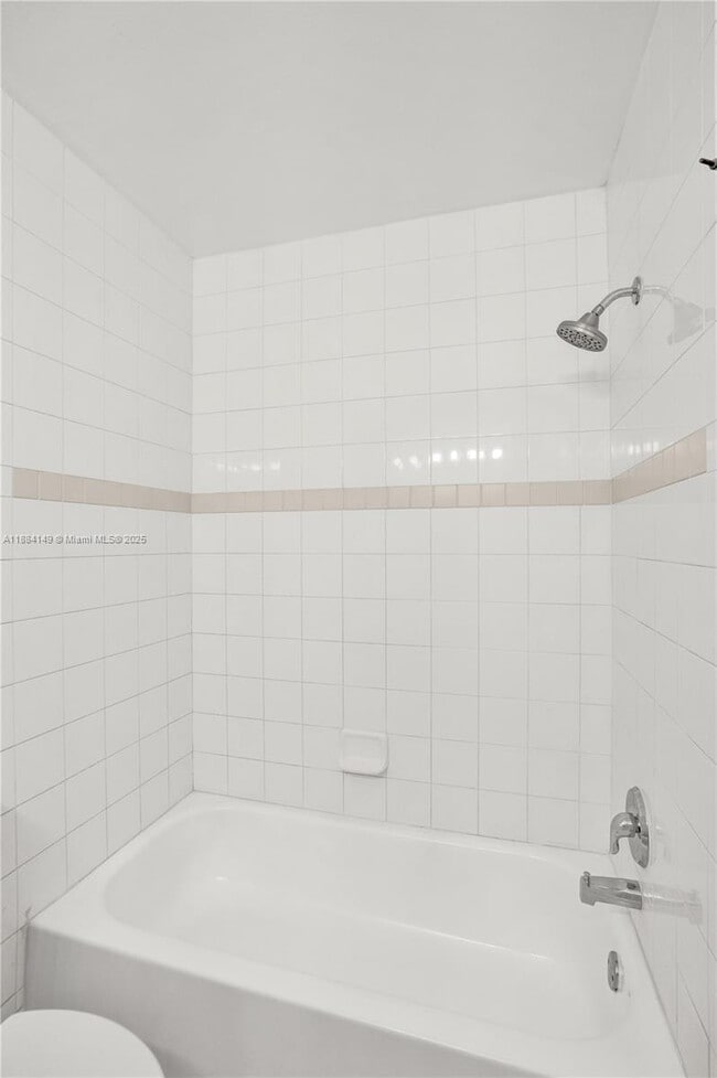 Building Photo - 5441 SW 41st St