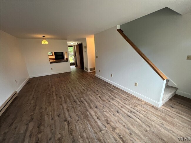 Building Photo - 29 Hillside Ave