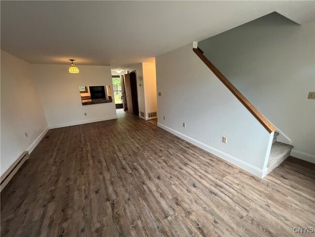 Building Photo - 31 Hillside Ave