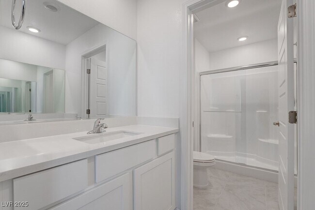 Building Photo - 931 Watford Pl