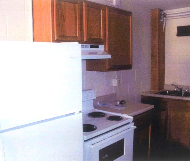 Kitchen - Lamplighter Apartments