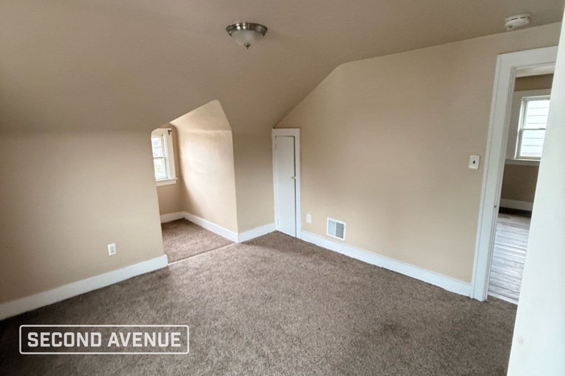 Building Photo - 1168 Champaign Rd