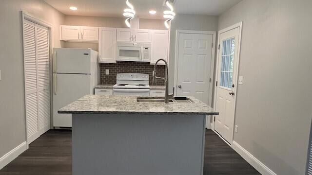 Building Photo - 6275 Teletha Ln