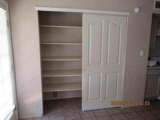 Building Photo - 1600 Hartsdale Dr