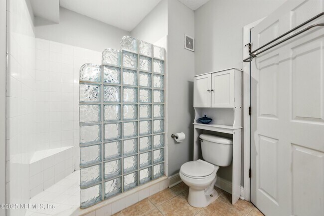 Building Photo - 43 Jardin De Mer Pl