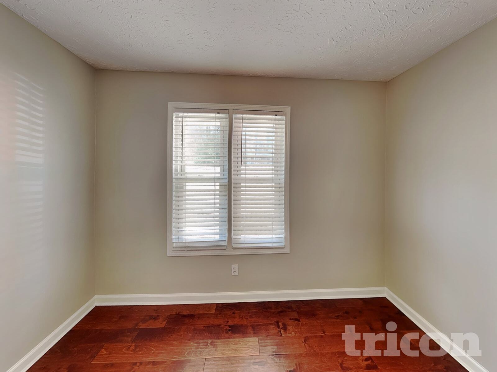 Building Photo - 414 River Point Dr