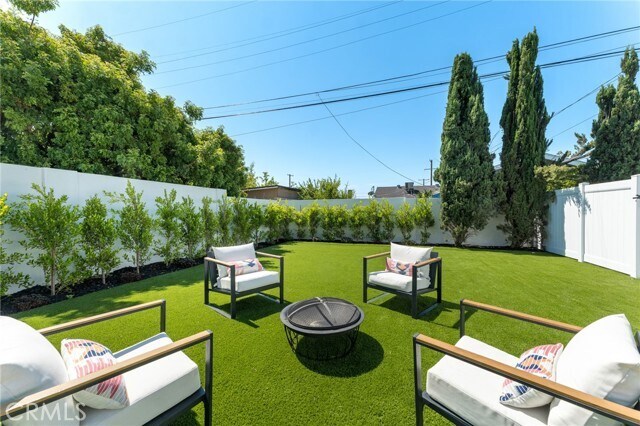 Building Photo - 11912 Elkwood St