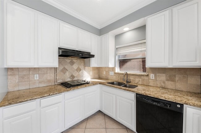 Building Photo - 6706 Portuguese Bend Dr