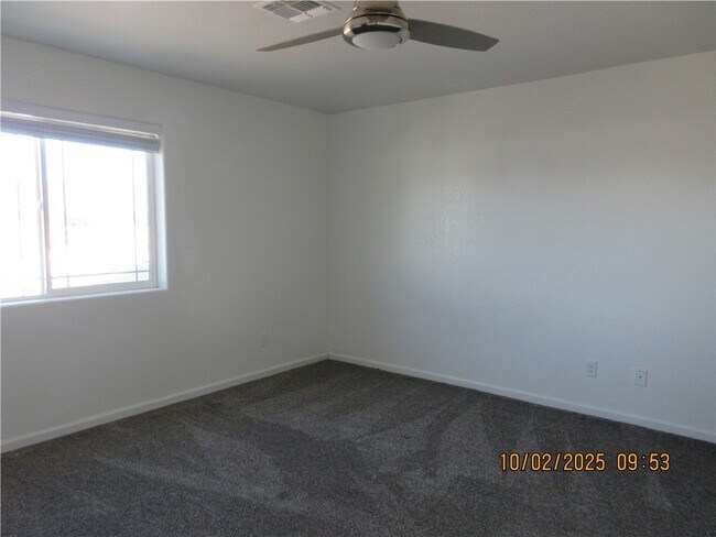 Building Photo - 3560 N Bond St
