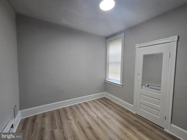 Building Photo - 4528 N 16th St