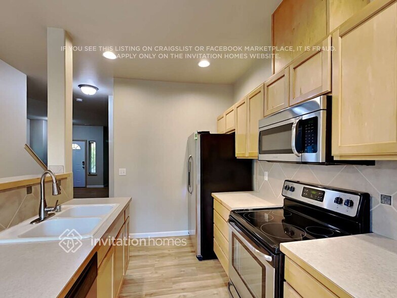 Building Photo - 23831 20th Ave S