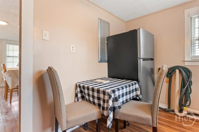 Building Photo - 1514 Augusta Ave