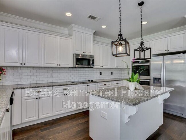 Building Photo - 314 Bella Rose Dr
