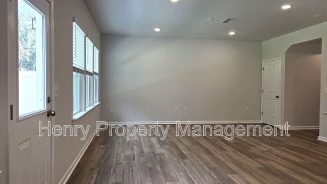 Building Photo - 285 Broomside Ave