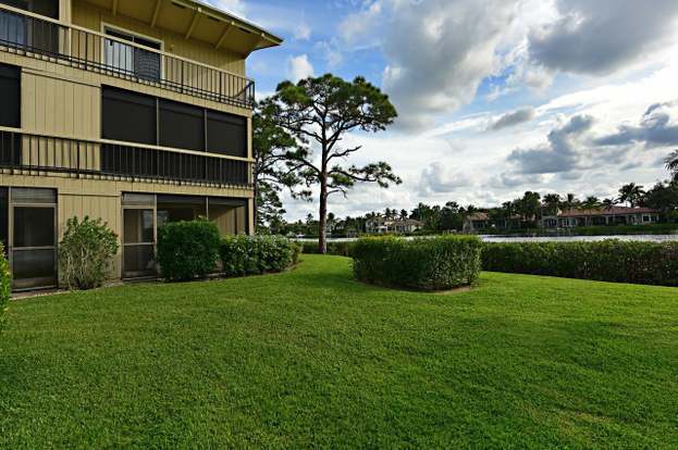 Building Photo - 9170 SE Riverfront Terrace