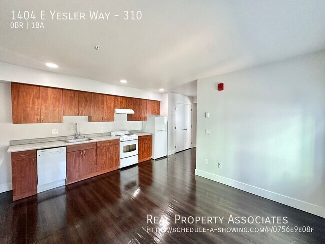 Building Photo - 1404 E Yesler Wy