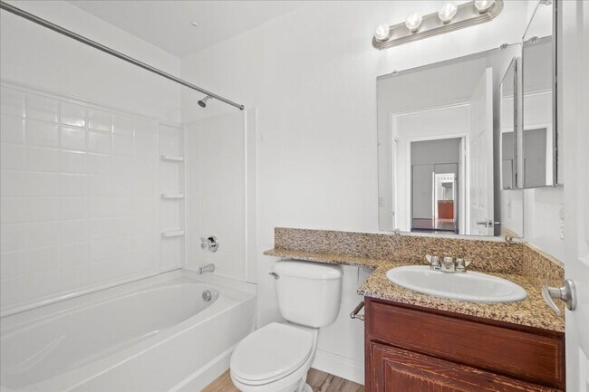 Building Photo - Fabulous Home!