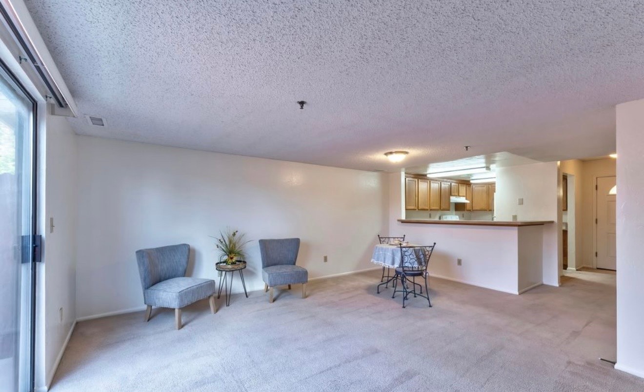 Building Photo - 1246 N Barzona Ave