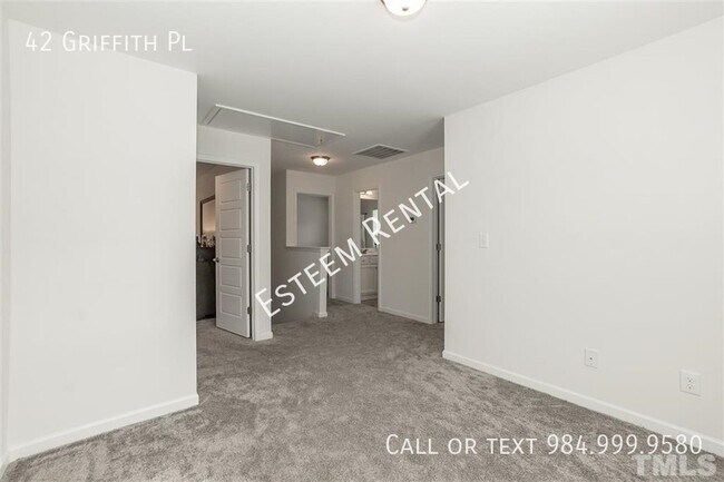Building Photo - 42 Griffith Pl