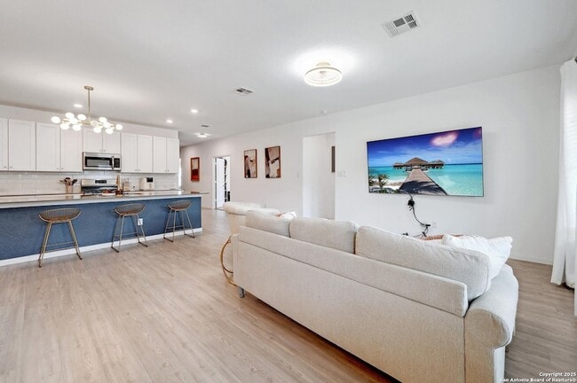 Building Photo - 32231 Escarole Bnd