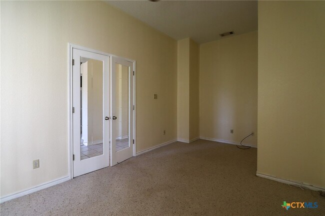 Building Photo - 608 Totem Trail