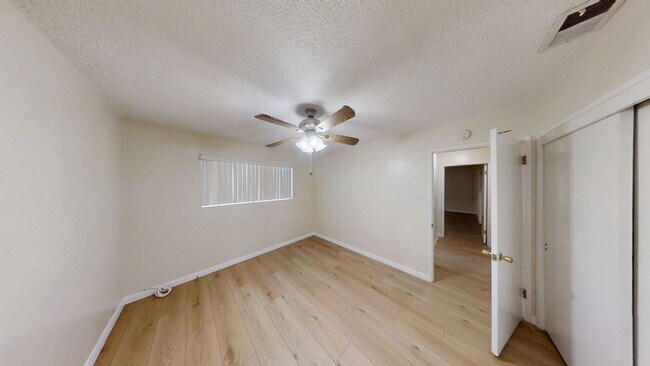 Building Photo - 34840 Iris Ln