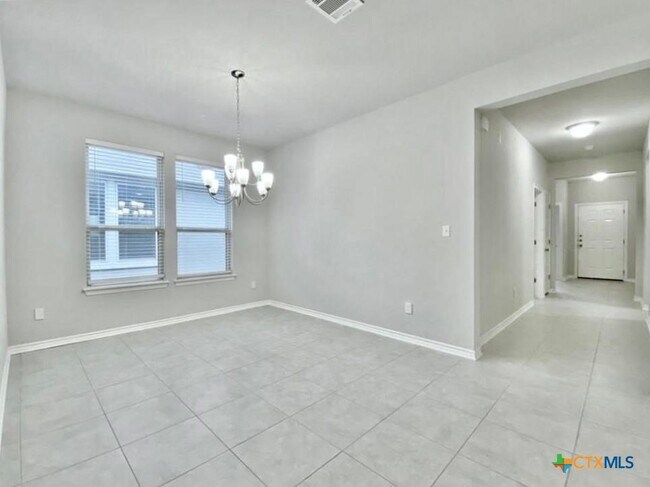 Building Photo - 816 Alta Wy