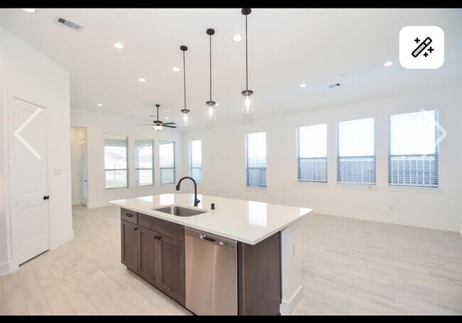 Building Photo - 10727 River Walk Dr