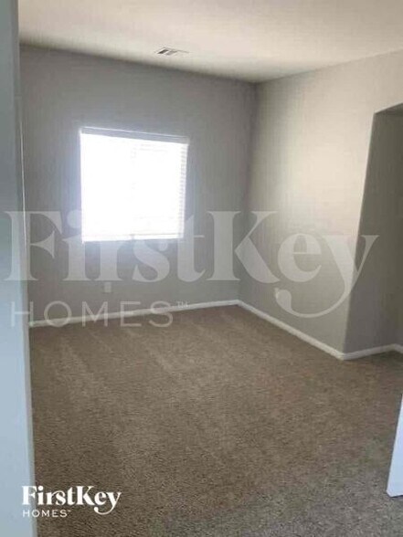 Building Photo - 7633 Morning Water St