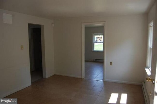 Primary Photo - 2 Spruce Ln