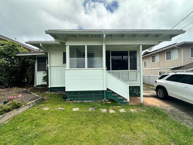 Building Photo - 2121 Eheu St