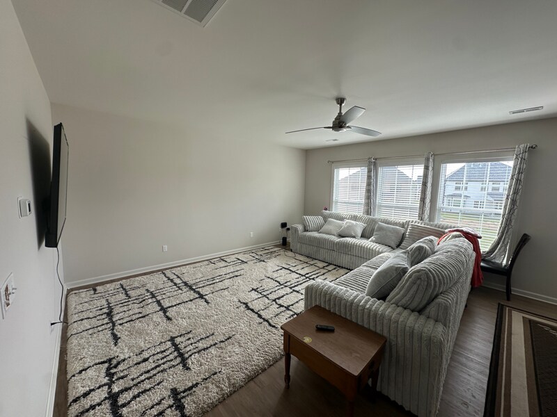 Building Photo - 813 Calista Flt